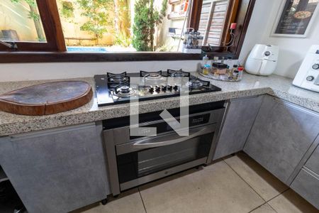 Casa para alugar com 350m², 3 quartos e 3 vagas Casa para alugar com 350m², 3 quartos e 3 vagasCozinha - Cooktop e Forno