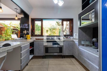 Casa para alugar com 350m², 3 quartos e 3 vagas Casa para alugar com 350m², 3 quartos e 3 vagasCozinha