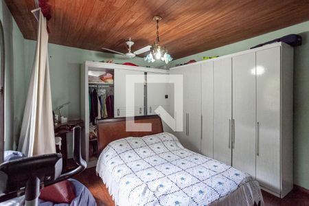 Casa à venda com 238m², 4 quartos e 3 vagasSuíte 