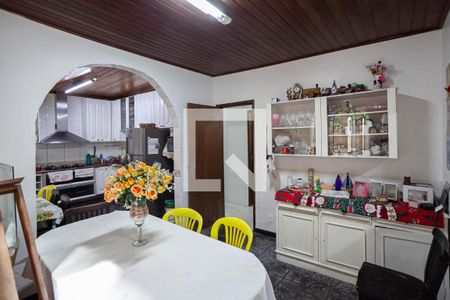 Casa à venda com 238m², 4 quartos e 3 vagasCopa