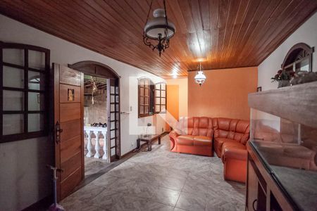 Sala de casa à venda com 4 quartos, 238m² em Carlos Prates, Belo Horizonte