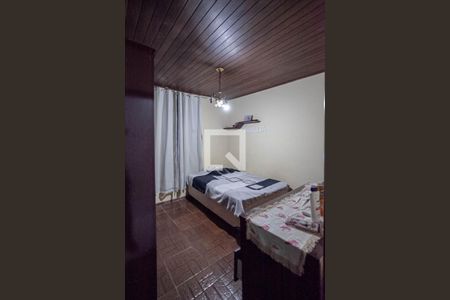 Casa à venda com 238m², 4 quartos e 3 vagasQuarto 2