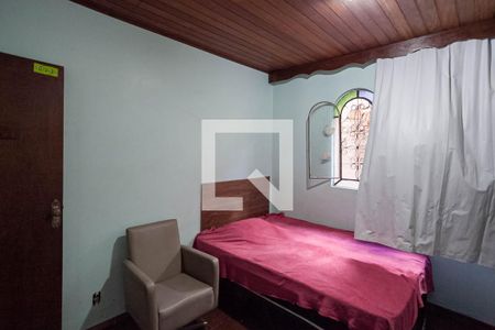 Quarto 1 de casa à venda com 4 quartos, 238m² em Carlos Prates, Belo Horizonte
