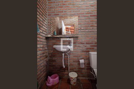 Casa à venda com 238m², 4 quartos e 3 vagasBanheiro social 2 