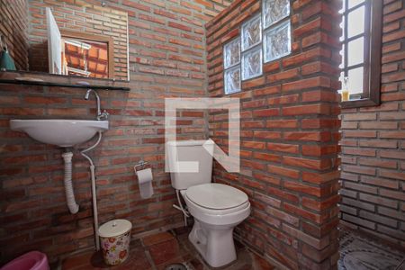 Casa à venda com 238m², 4 quartos e 3 vagasBanheiro social 2 