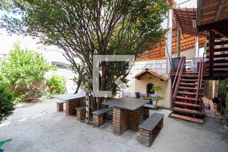 Casa à venda com 238m², 4 quartos e 3 vagasQuintal