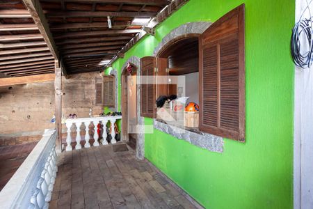 Varanda da sala  de casa à venda com 4 quartos, 238m² em Carlos Prates, Belo Horizonte