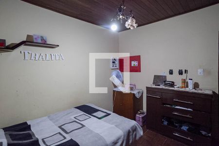 Casa à venda com 238m², 4 quartos e 3 vagasQuarto 2