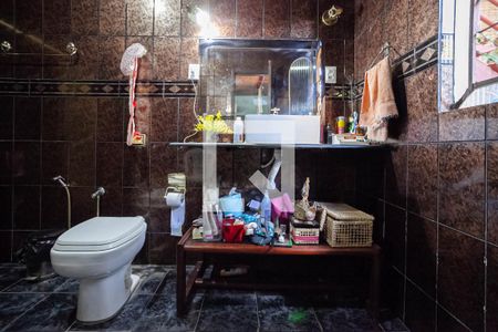 Casa à venda com 238m², 4 quartos e 3 vagasBanheiro da suíte 