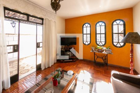 Sala 2 de casa à venda com 6 quartos, 310m² em Barroca, Belo Horizonte