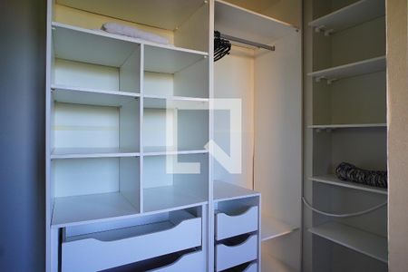 Sala - Quarto - Closet de apartamento à venda com 1 quarto, 40m² em Jardim Carvalho, Porto Alegre