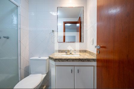 Apartamento à venda com 140m², 3 quartos e 3 vagasBanheiro da Suíte 2