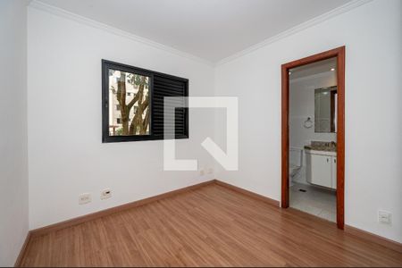 Apartamento à venda com 140m², 3 quartos e 3 vagasSuíte 2