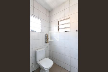 Casa à venda com 72m², 4 quartos e 1 vaga Casa à venda com 72m², 4 quartos e 1 vagaBanheiro 1