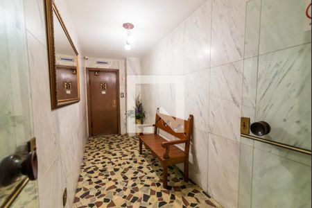 Hall de apartamento para alugar com 2 quartos, 70m² em Tijuca, Rio de Janeiro