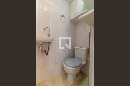 Apartamento para alugar com 70m², 2 quartos e sem vaga Apartamento para alugar com 70m², 2 quartos e sem vagaBanheiro de Serviço