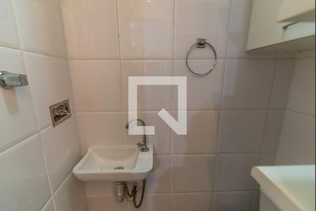 Apartamento para alugar com 70m², 2 quartos e sem vaga Apartamento para alugar com 70m², 2 quartos e sem vagaBanheiro de Serviço