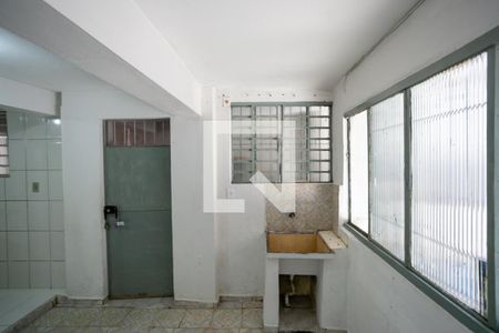 Vista da sala de casa de condomínio para alugar com 2 quartos, 45m² em Jardim Rossin, São Paulo