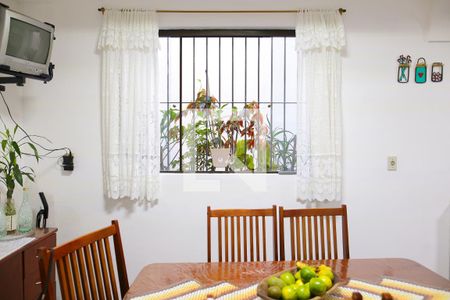 Casa à venda com 174m², 3 quartos e 2 vagasCozinha