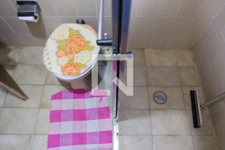 Casa à venda com 174m², 3 quartos e 2 vagasBanheiro 2