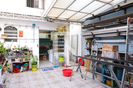 Casa à venda com 174m², 3 quartos e 2 vagasQuintal