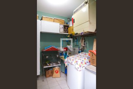 Casa à venda com 174m², 3 quartos e 2 vagasLavanderia