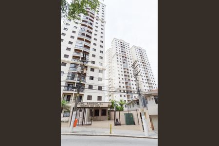 Apartamento para alugar com 65m², 3 quartos e 2 vagas Apartamento para alugar com 65m², 3 quartos e 2 vagasFachada