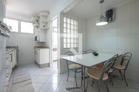 Apartamento para alugar com 107m², 3 quartos e 1 vaga Apartamento para alugar com 107m², 3 quartos e 1 vagaCozinha