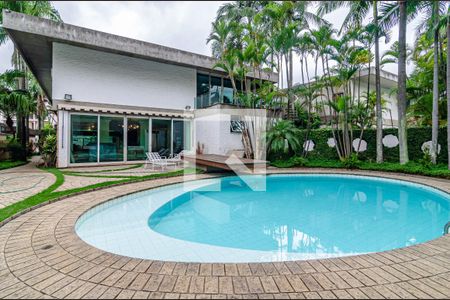 Casa à venda com 700m², 4 quartos e 6 vagasPiscina