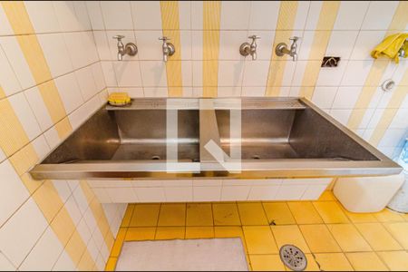 Casa à venda com 700m², 4 quartos e 6 vagasÁrea de serviço