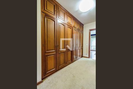 Casa à venda com 700m², 4 quartos e 6 vagasCloset da suíte 4