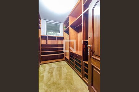 Casa à venda com 700m², 4 quartos e 6 vagasCloset da suíte 1