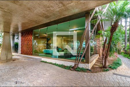 Casa à venda com 700m², 4 quartos e 6 vagasFachada