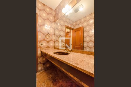 Casa à venda com 700m², 4 quartos e 6 vagasLavabo