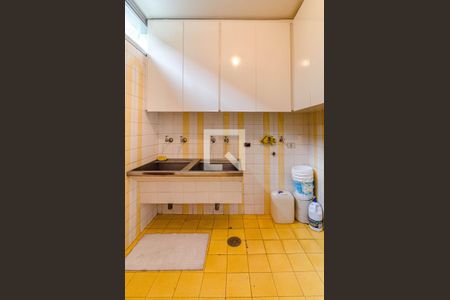 Casa à venda com 700m², 4 quartos e 6 vagasÁrea de serviço