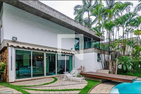 Casa à venda com 700m², 4 quartos e 6 vagasPiscina