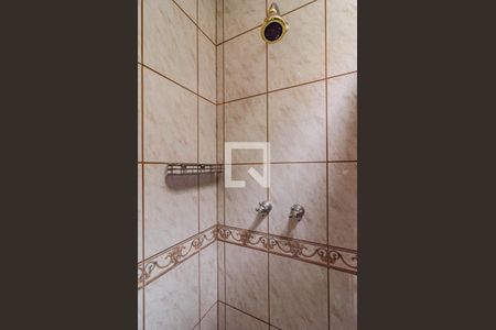 Casa à venda com 700m², 4 quartos e 6 vagasBanheiro da suíte 4