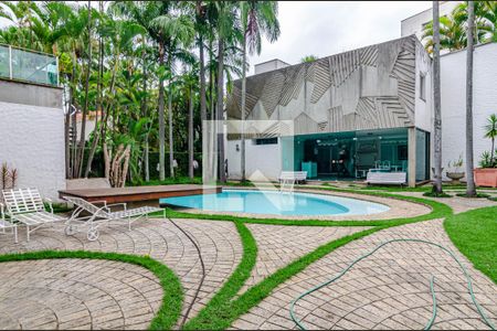 Casa à venda com 700m², 4 quartos e 6 vagasPiscina