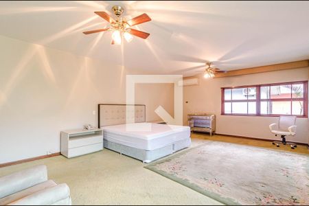 Casa à venda com 700m², 4 quartos e 6 vagasSuíte 1