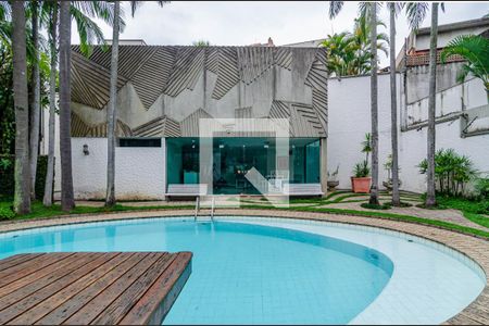 Casa à venda com 700m², 4 quartos e 6 vagasPiscina