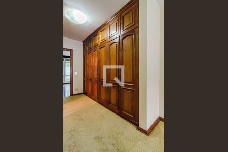 Casa à venda com 700m², 4 quartos e 6 vagasCloset da suíte 3