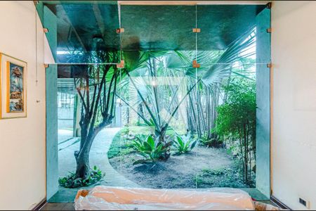 Casa à venda com 700m², 4 quartos e 6 vagasEscritório