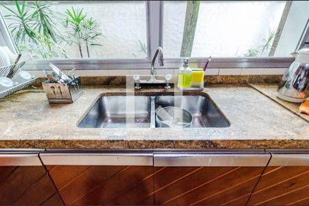 Casa à venda com 700m², 4 quartos e 6 vagasCozinha