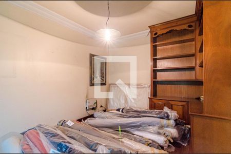 Casa à venda com 700m², 4 quartos e 6 vagasEscritório