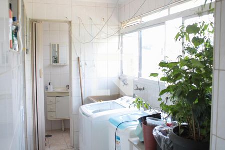 Apartamento à venda com 98m², 3 quartos e 1 vagaÁrea de serviço
