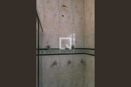 Casa à venda com 250m², 5 quartos e 8 vagas Casa à venda com 250m², 5 quartos e 8 vagasBanheiro Social