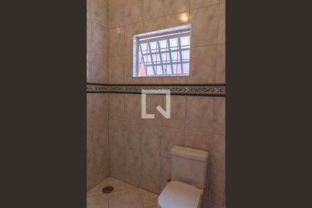 Casa à venda com 250m², 5 quartos e 8 vagas Casa à venda com 250m², 5 quartos e 8 vagasLavabo
