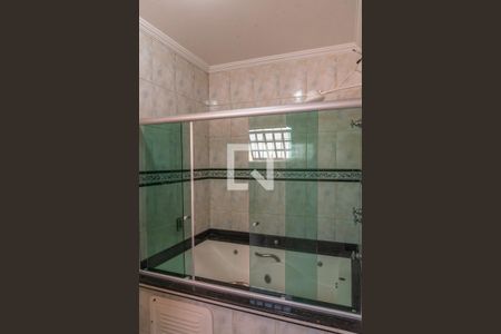 Casa à venda com 250m², 5 quartos e 8 vagas Casa à venda com 250m², 5 quartos e 8 vagasBanheiro da Suíte