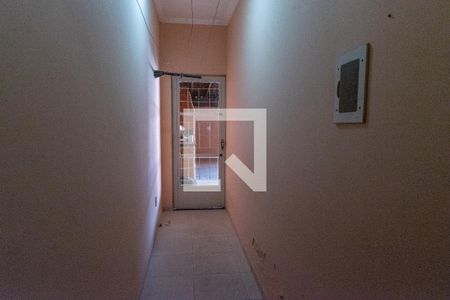 Casa à venda com 250m², 5 quartos e 8 vagas Casa à venda com 250m², 5 quartos e 8 vagasCorredor