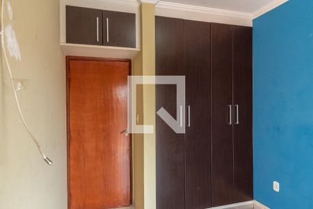 Casa à venda com 250m², 5 quartos e 8 vagas Casa à venda com 250m², 5 quartos e 8 vagasQuarto 2